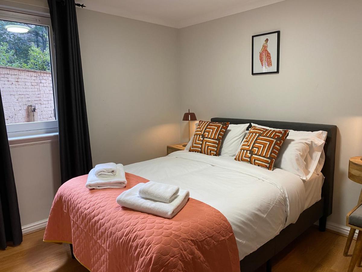 Private Main Door Lovely 2 Bedroom Apartment Edimburgo Esterno foto
