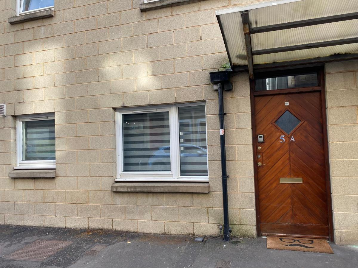 Private Main Door Lovely 2 Bedroom Apartment Edimburgo Esterno foto