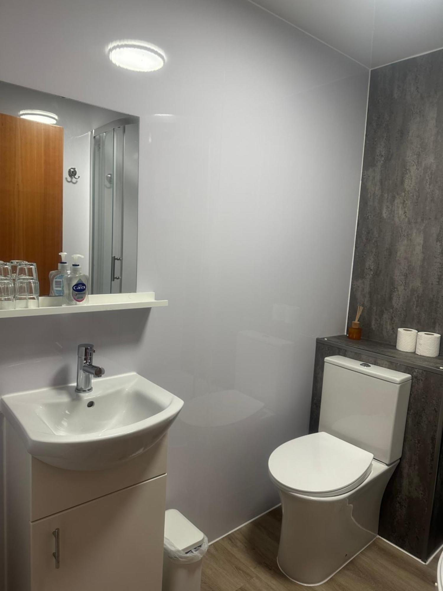 Private Main Door Lovely 2 Bedroom Apartment Edimburgo Esterno foto