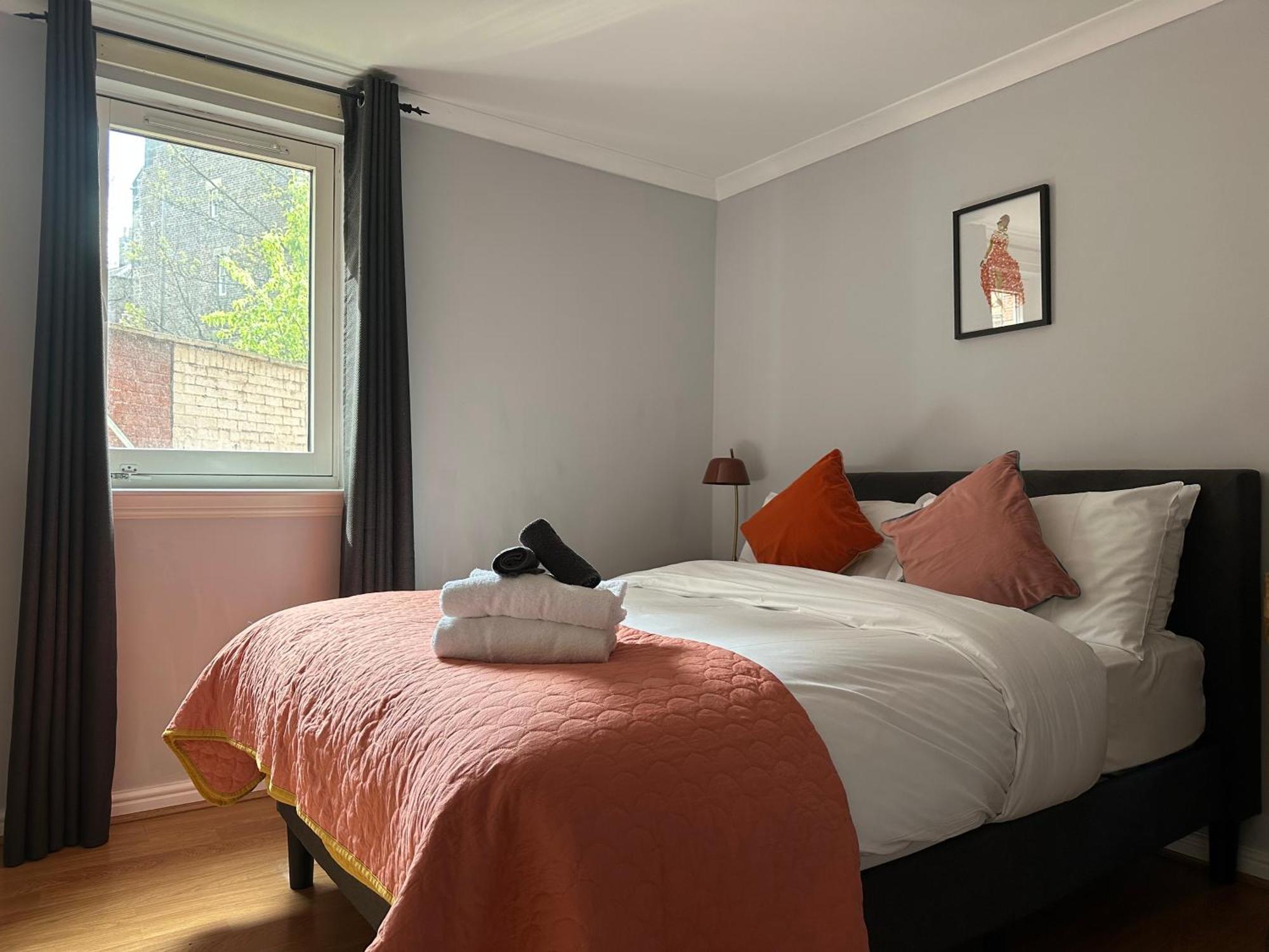 Private Main Door Lovely 2 Bedroom Apartment Edimburgo Esterno foto